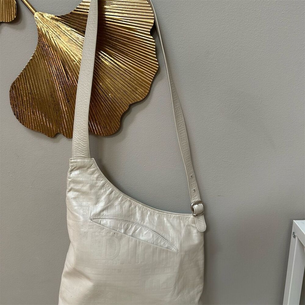 Due Fratelli Women's White Leather Geometric Crossbody Bag Vintage Chic